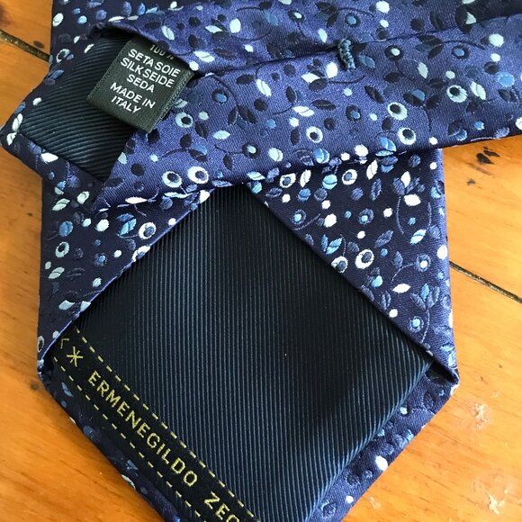 Designer Ties: Penrose of London, Ermenegildo Zegna, Robert Talbot - Picture 7 of 10